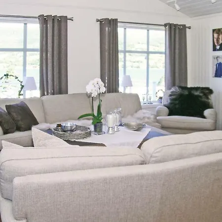 Four Bedroom Holiday In Semesterbostad